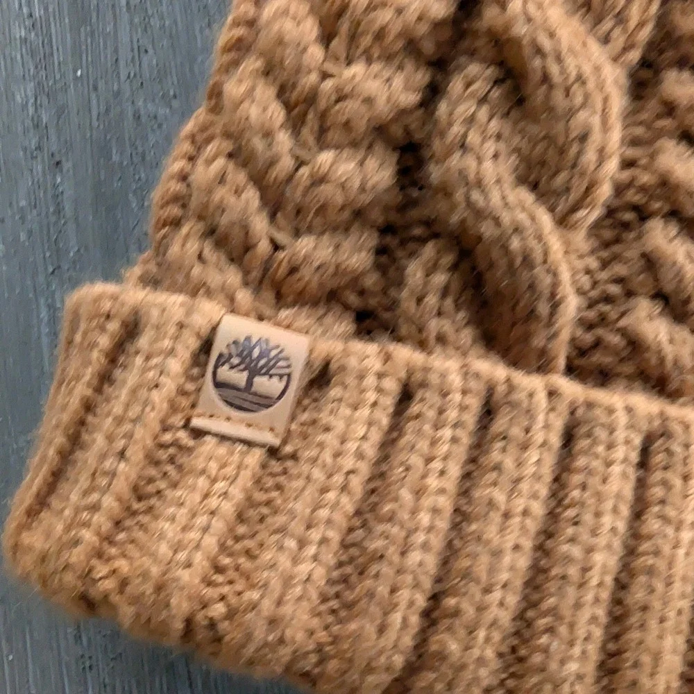 Timberland‎ Kids Wheat Brown Cable Knit Fleece Lined Beanie Faux Fur Pom Hat